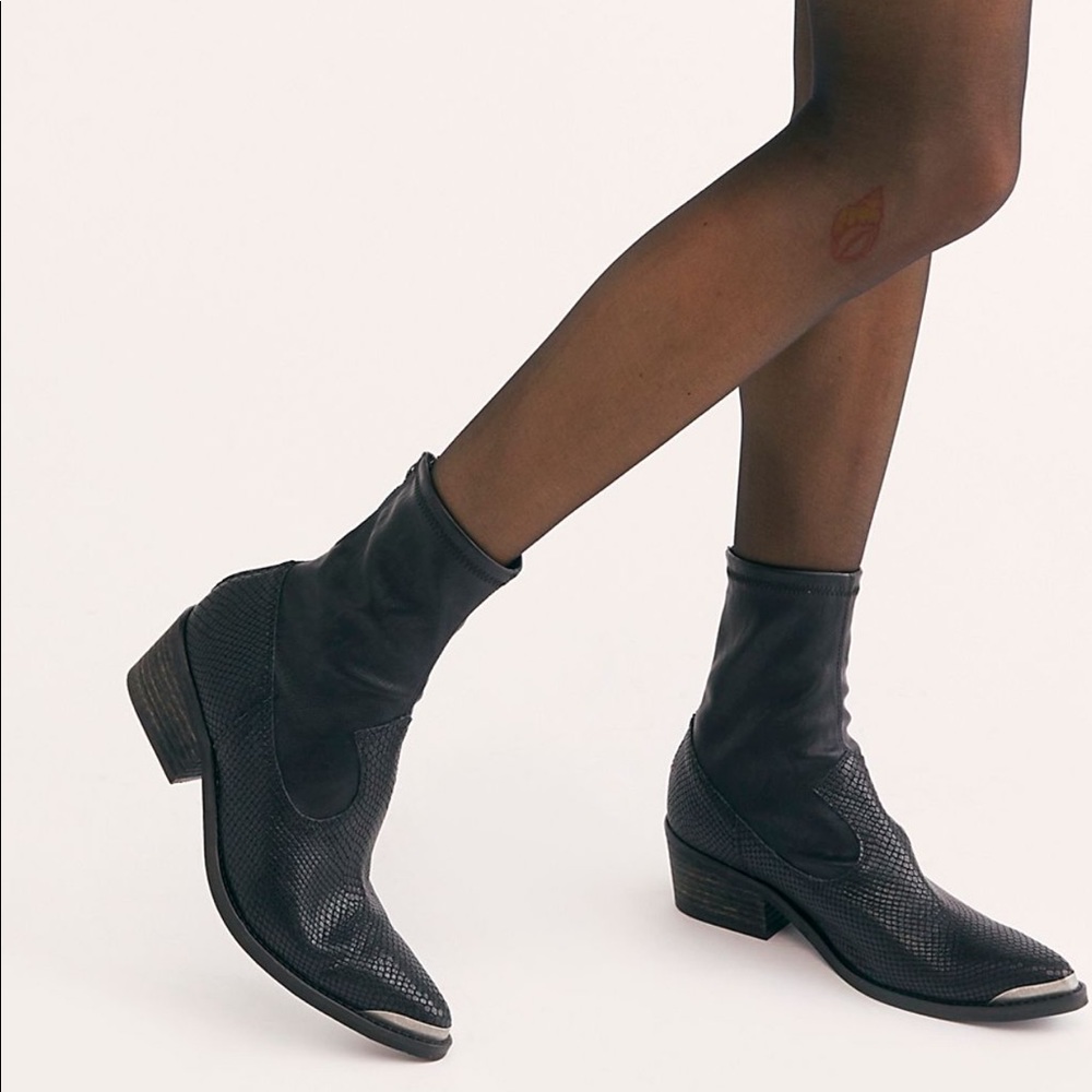 Free People Grand Teton Ankle Boot BLACK SIZE 8